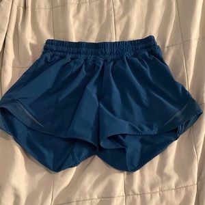 lululemon shorts 2.5 inch HR